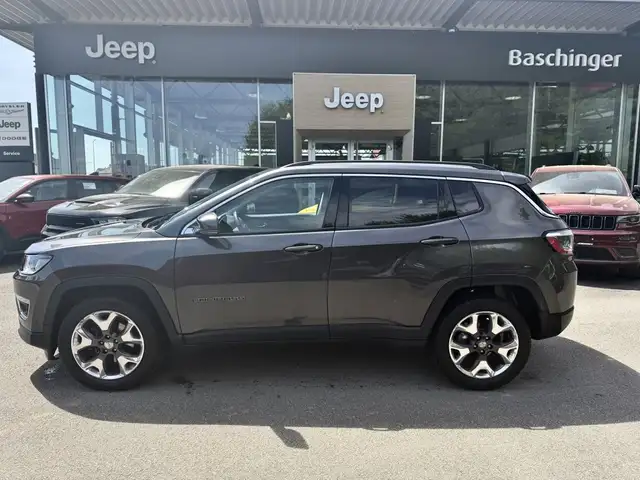 Jeep Compass view 5