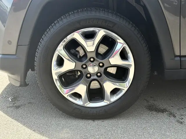Jeep Compass view 4