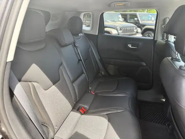 Jeep Compass view 9