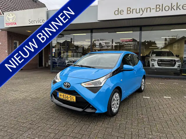 Toyota Aygo 1.0 VVT-i x-play 1e eigenaar / slechts 11.147 km!