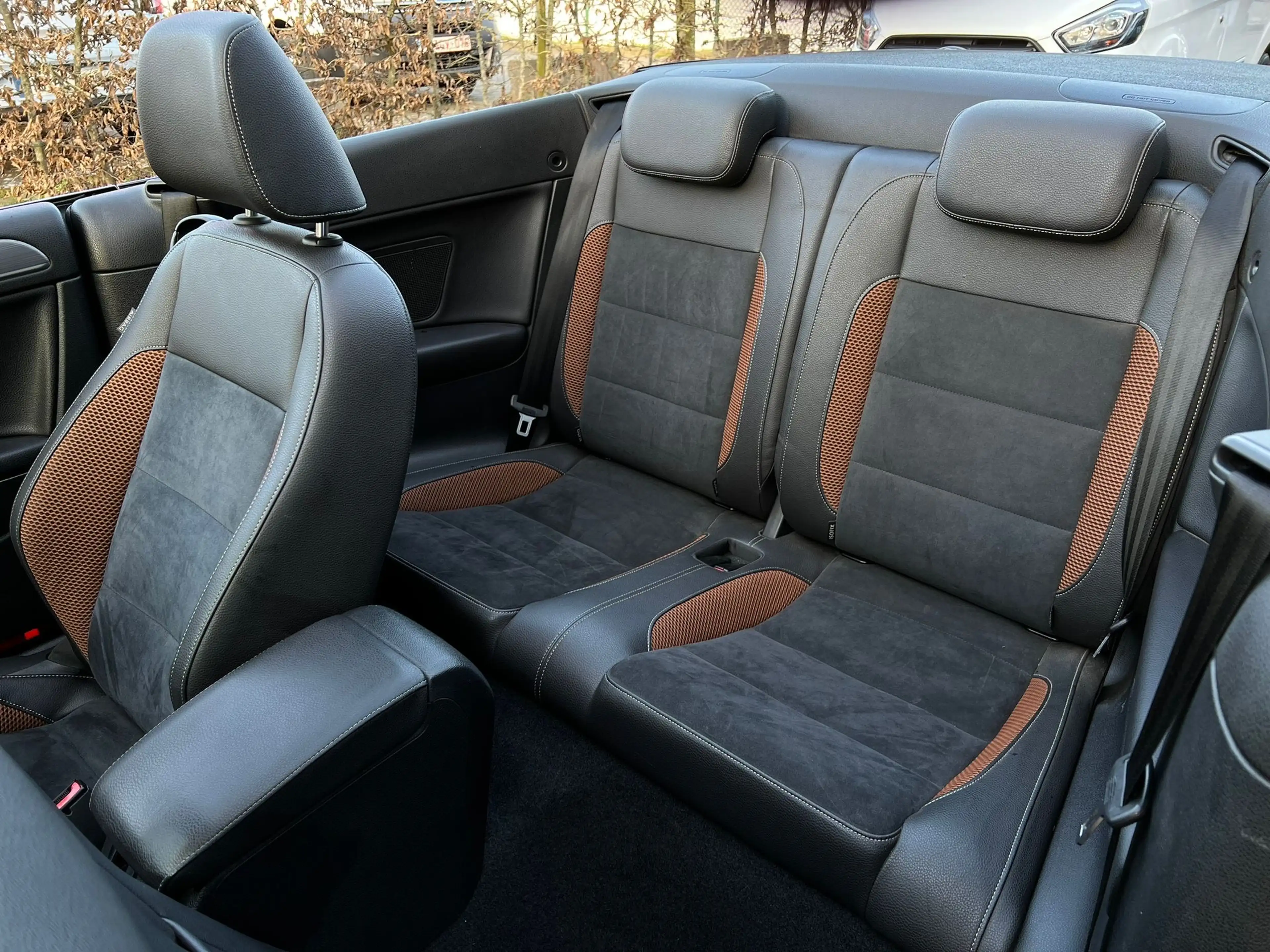 Volkswagen Golf Cabriolet 1.6 CR TDi Karmann GARANTI ECRAN NAVI CLIM — photo 11