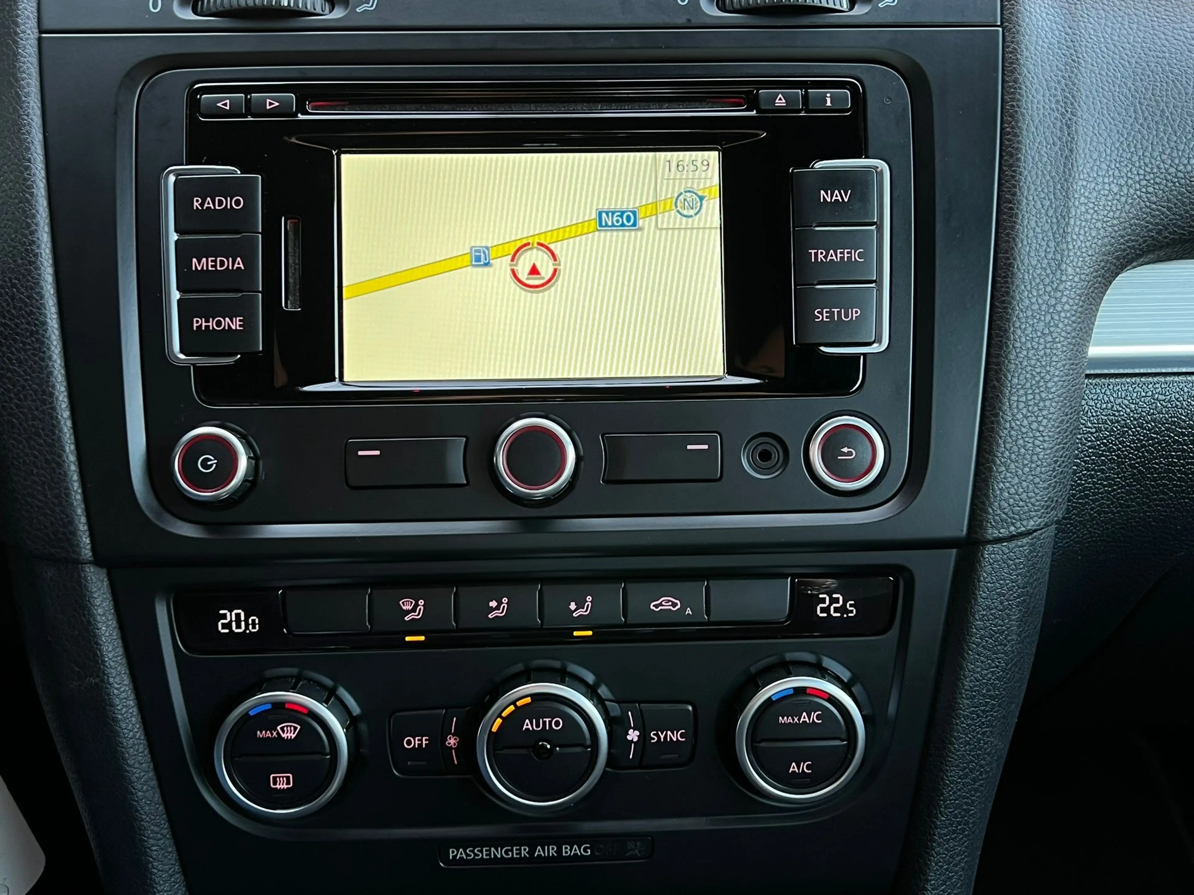 Volkswagen Golf Cabriolet 1.6 CR TDi Karmann GARANTI ECRAN NAVI CLIM — photo 13