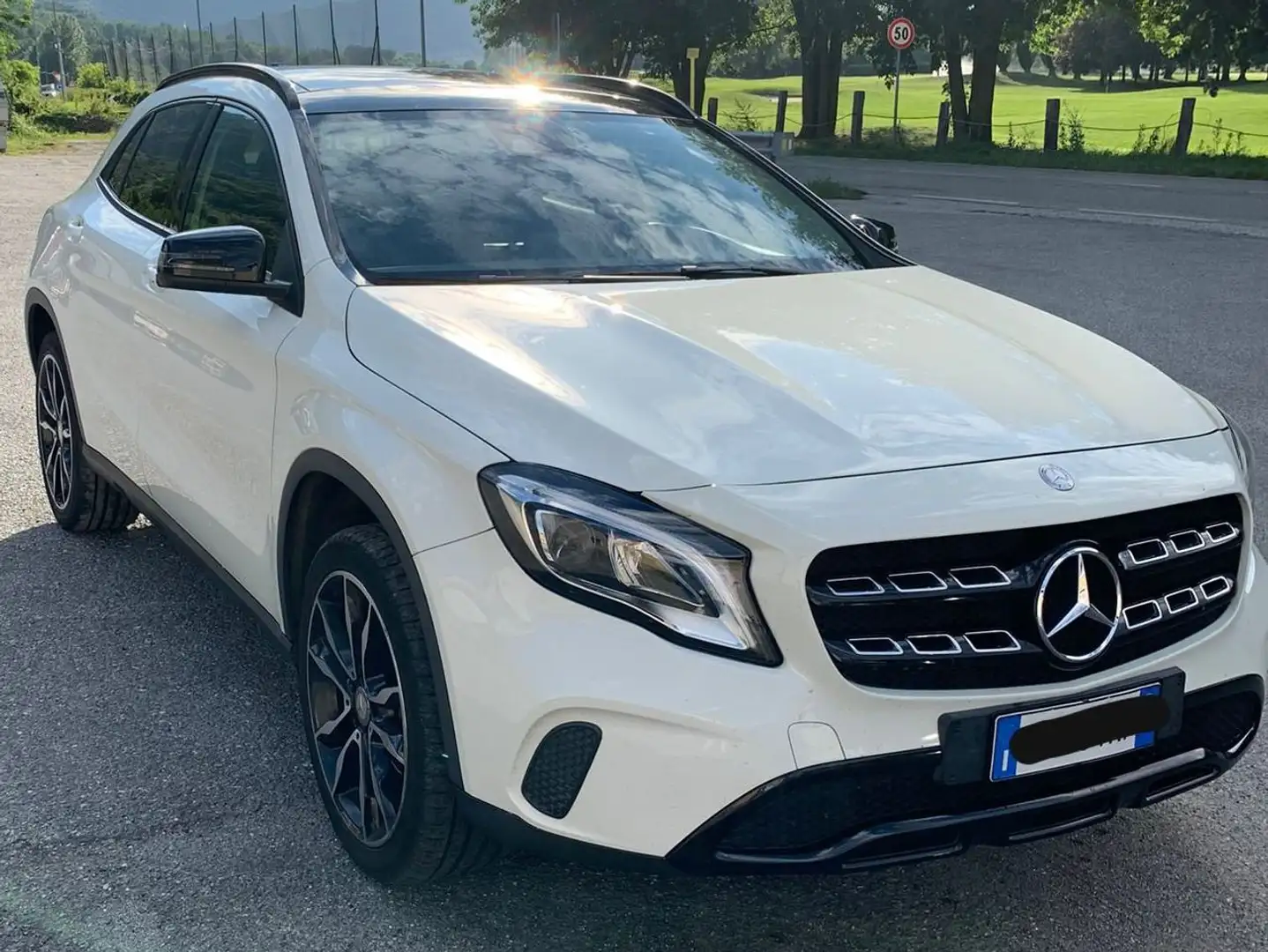 Mercedes-Benz GLA 200 GLA-X156 2017 d Sport auto Bianco - 1