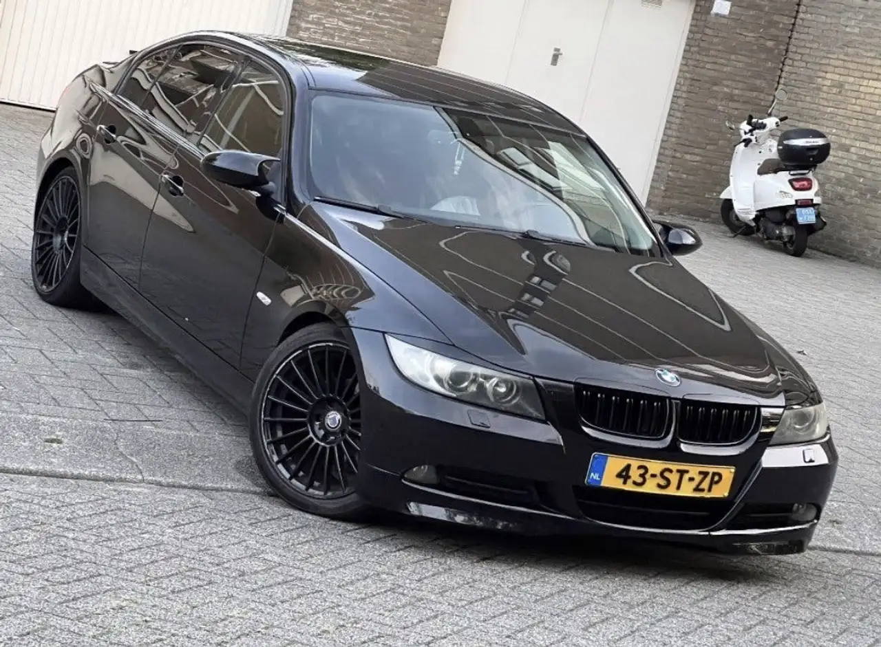 BMW 330