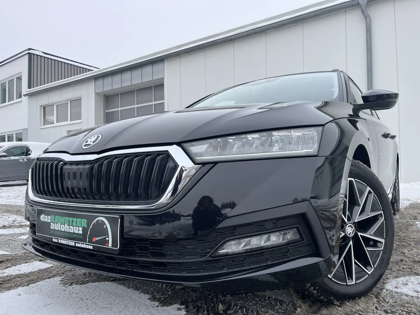 Skoda Octavia Combi 1.5 TSI DSG Ambition 156€ m. 20% Anzahlung Schwarz - 1