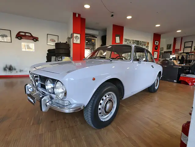 Alfa Romeo 1750 GT Veloce ( 105 44) 1970 ASI - 2 PROP