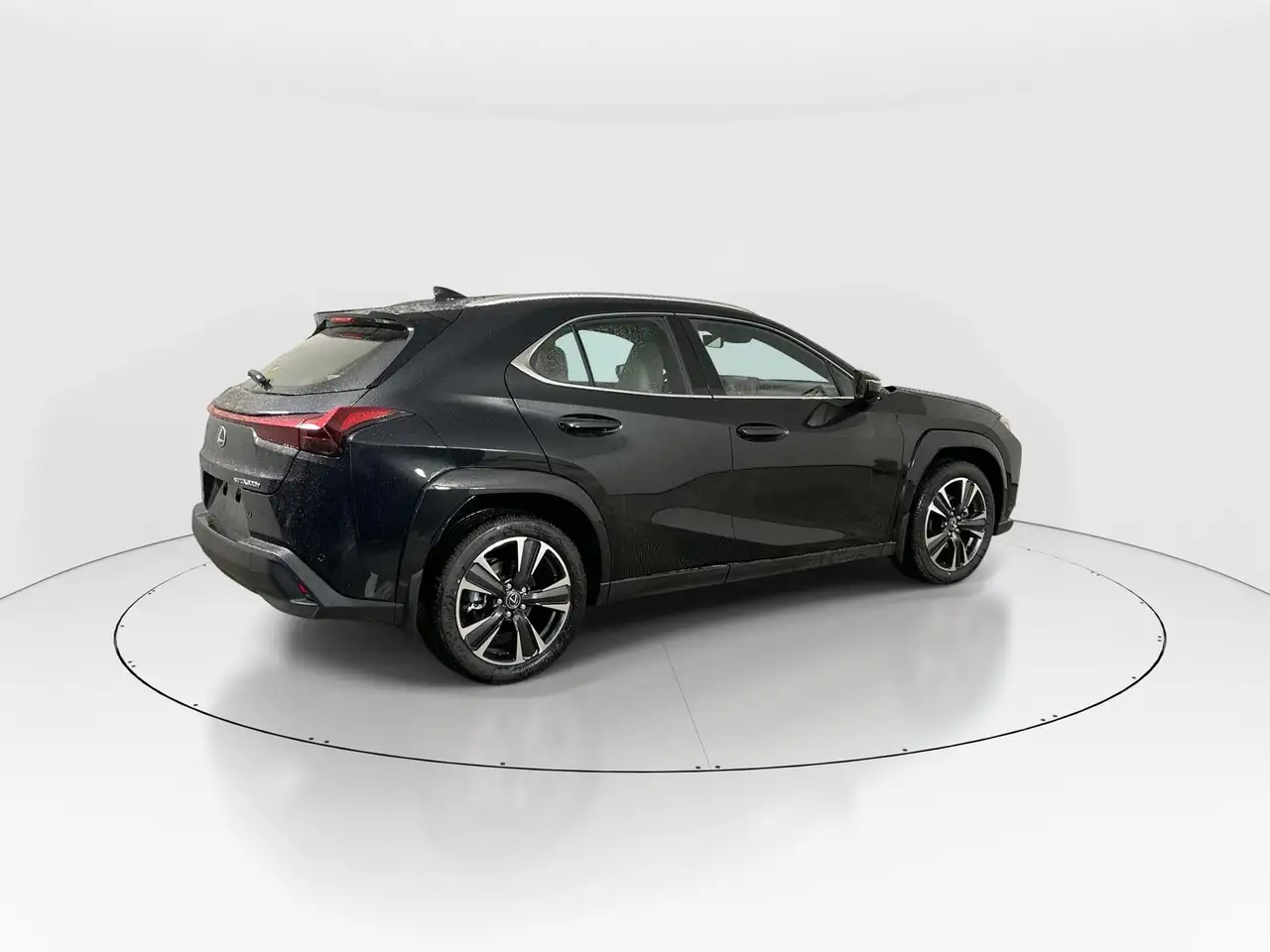 Lexus UX 300h снимка Lexus UX 300h