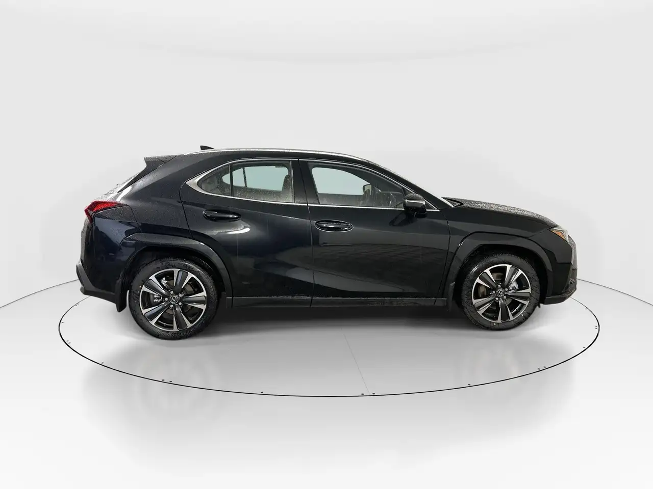 Lexus UX 300h снимка Lexus UX 300h