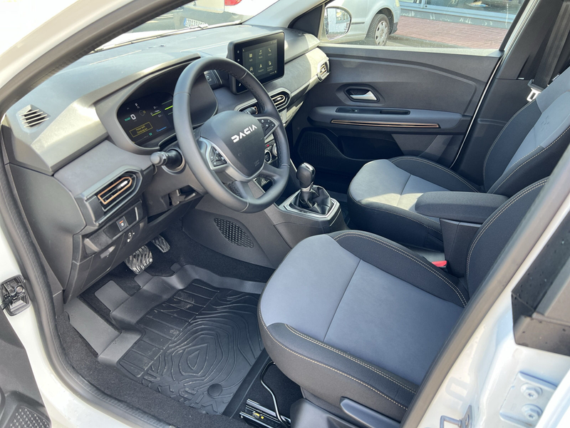 Dacia Jogger Hybrid 140 Extreme 5-S SHZ+PDC+RFK+Navi — photo 5