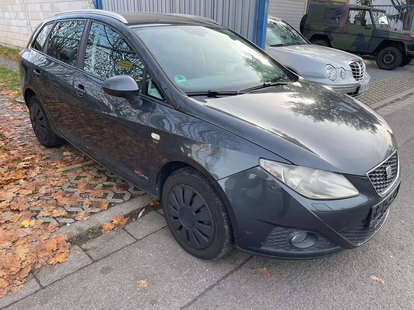 SEAT Ibiza Ibiza ST 1.6 TDI CR Style Schwarz - 2