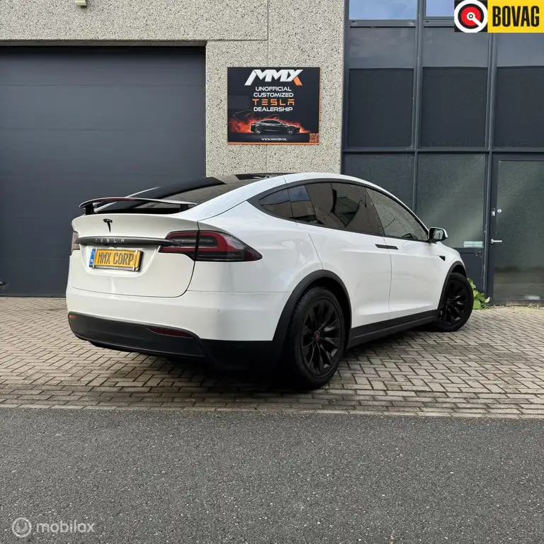 Tesla Model X 2017 из Европы — купить под ключ