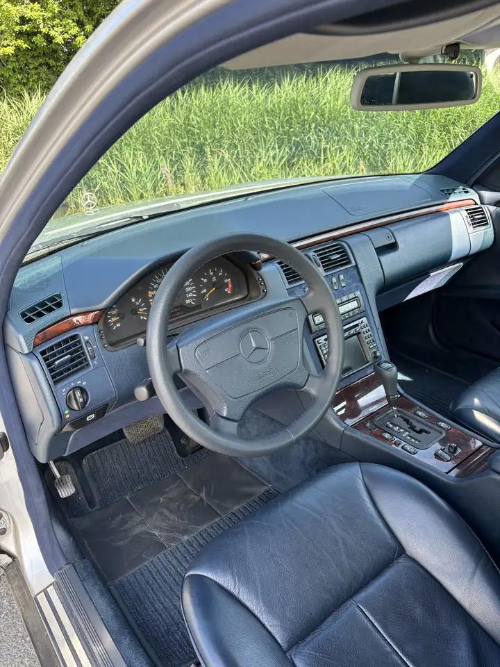 Mercedes-Benz E 300 TD Classic, foto 10