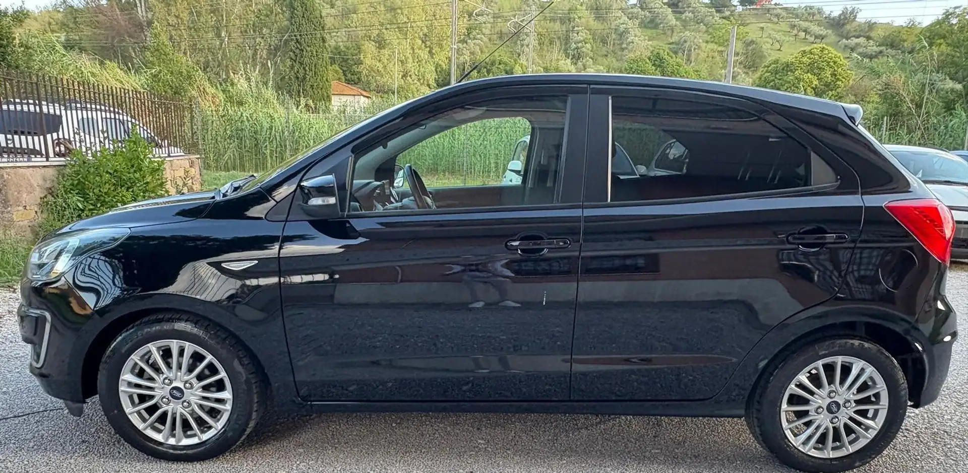 Ford Ka/Ka+ Ka III + 2017 5p Ka + 1.2 Ultimate 85cv GPL Nero - 2