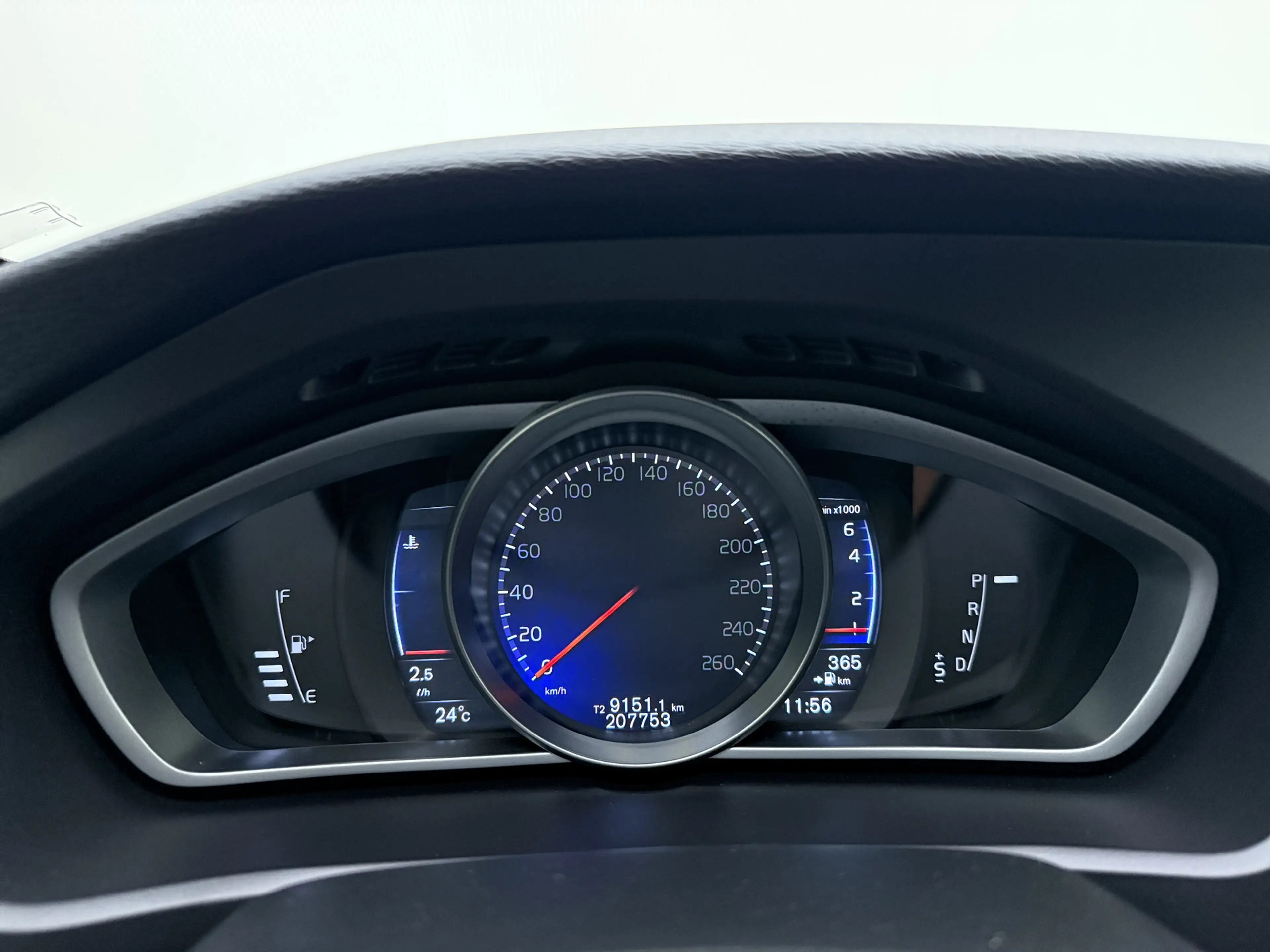 Volvo V40 T3 152PK Polar+ Sport / 18 inch velgen / H&K audio — photo 12