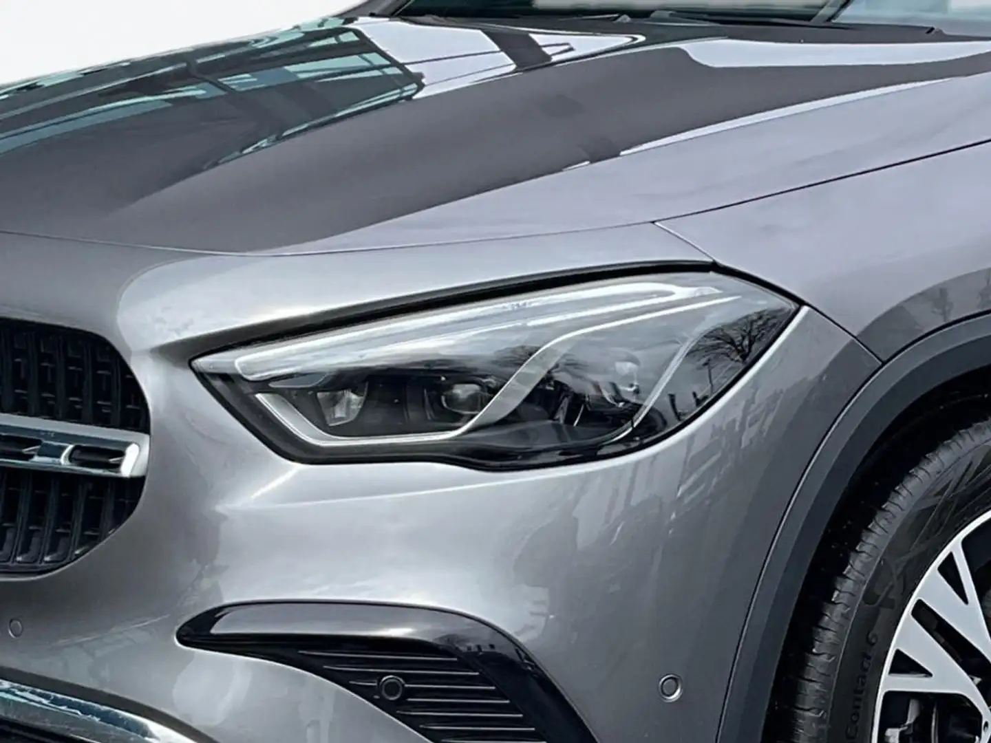 Mercedes-Benz GLA 200 d Progressive PDC SHZ SpurH LED el.Heck Grau - 2