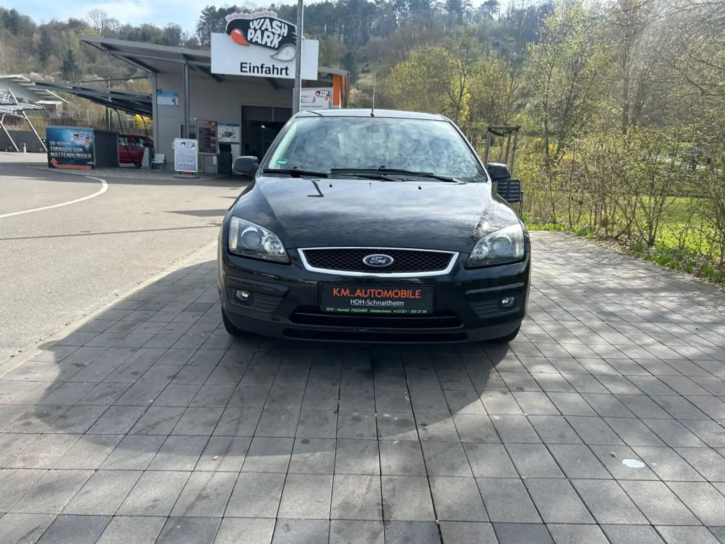 Ford Focus Turnier Titanium Schwarz - 2