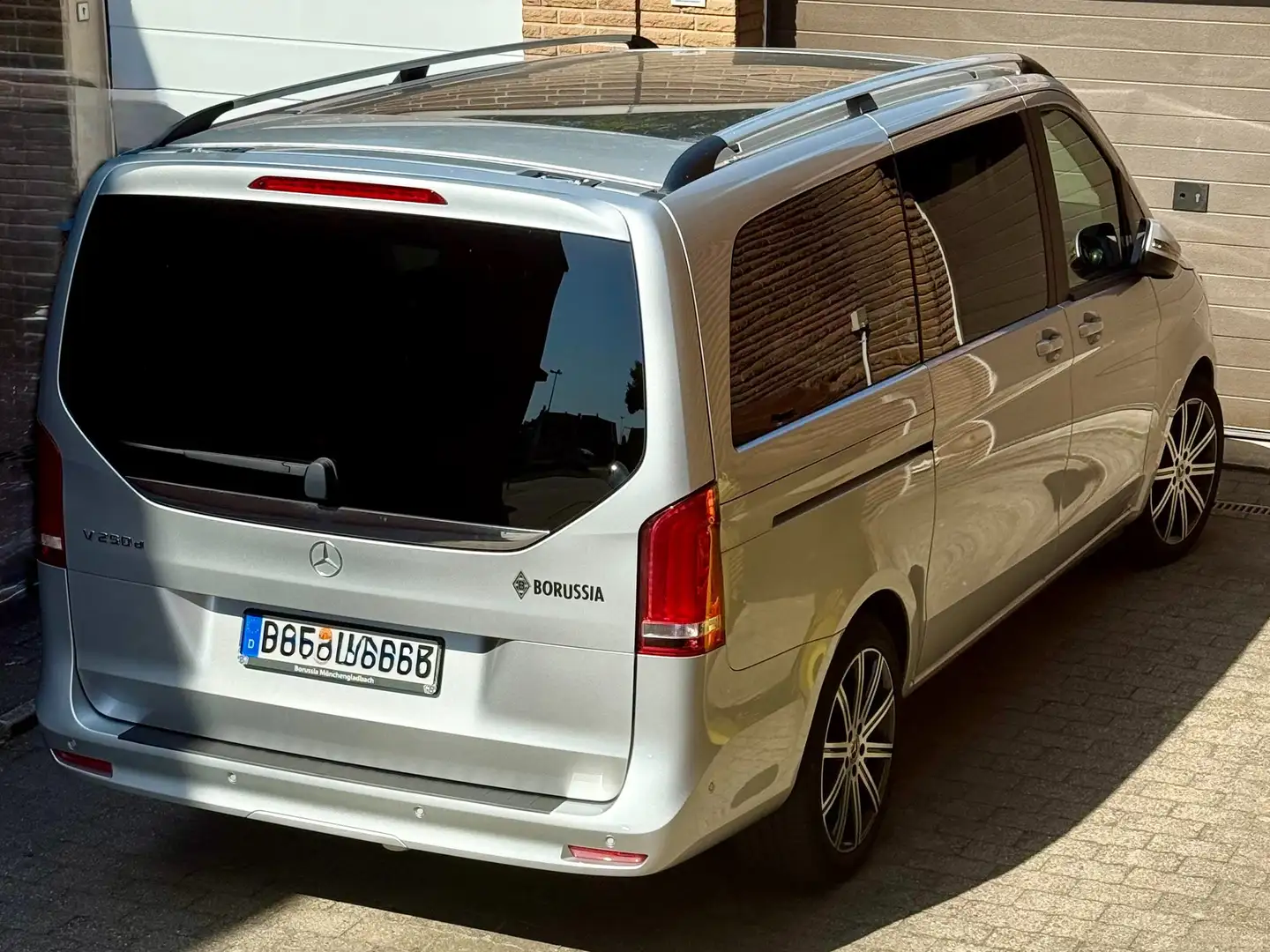 Mercedes-Benz V 250 Edition lang - Standheizung, Leder, Panoramadach Silver - 1