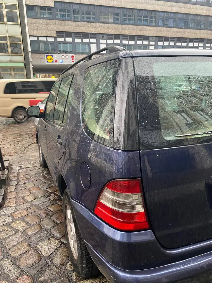 Mercedes-Benz ML 320, foto 1