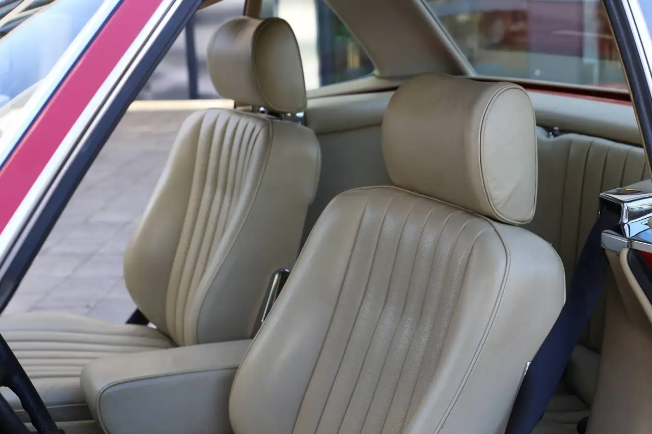 Mercedes-Benz SL 300 R107, foto 12