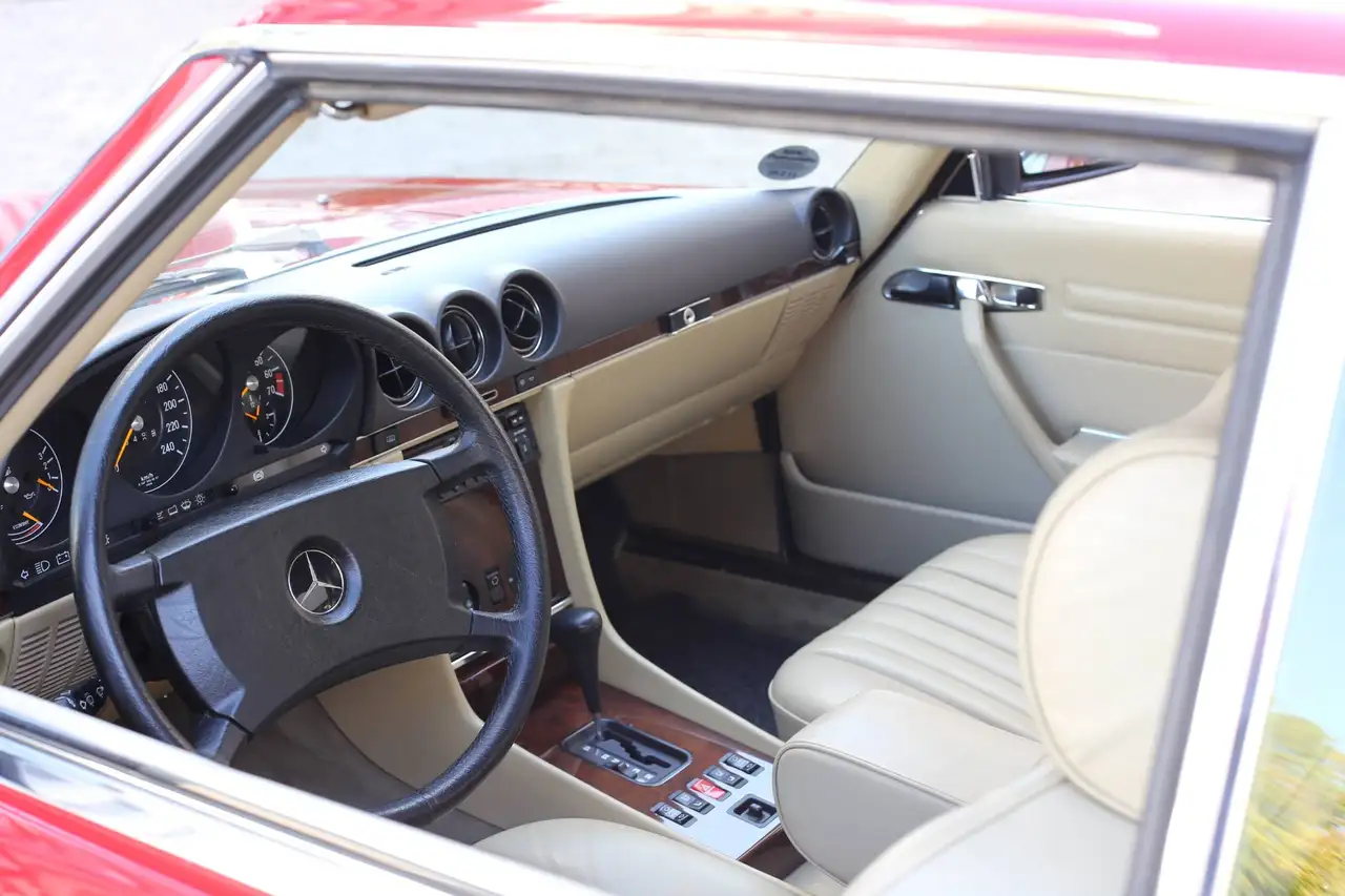 Mercedes-Benz SL 300 R107, foto 7