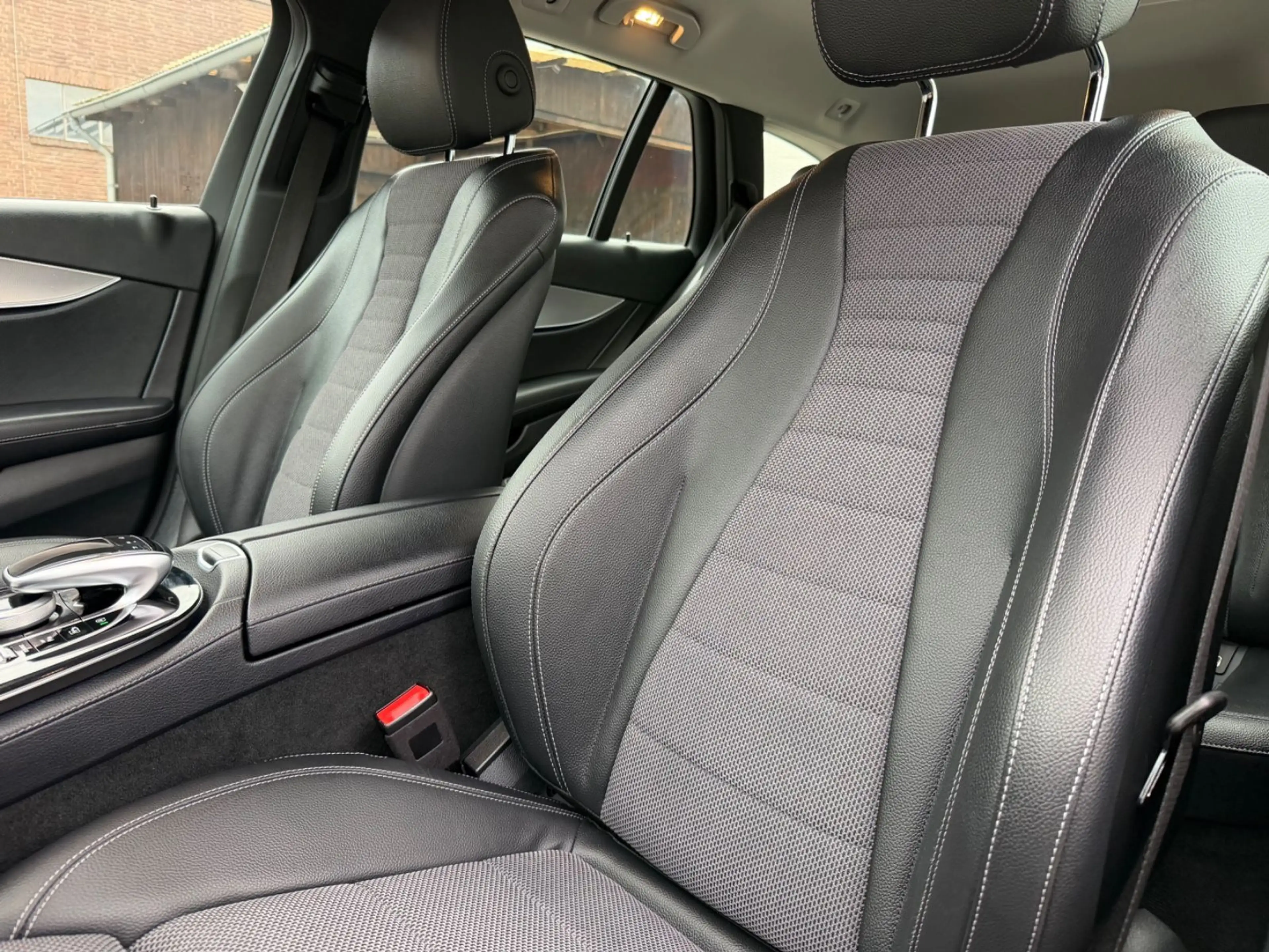 Mercedes-Benz E 220 d T Avantgarde TEMPO|SPUR|KAM|LED|CARPLAY — photo 13
