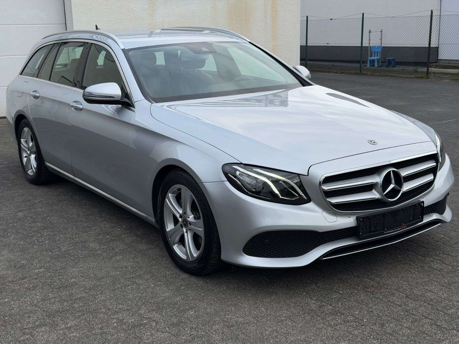 Mercedes-Benz E 220