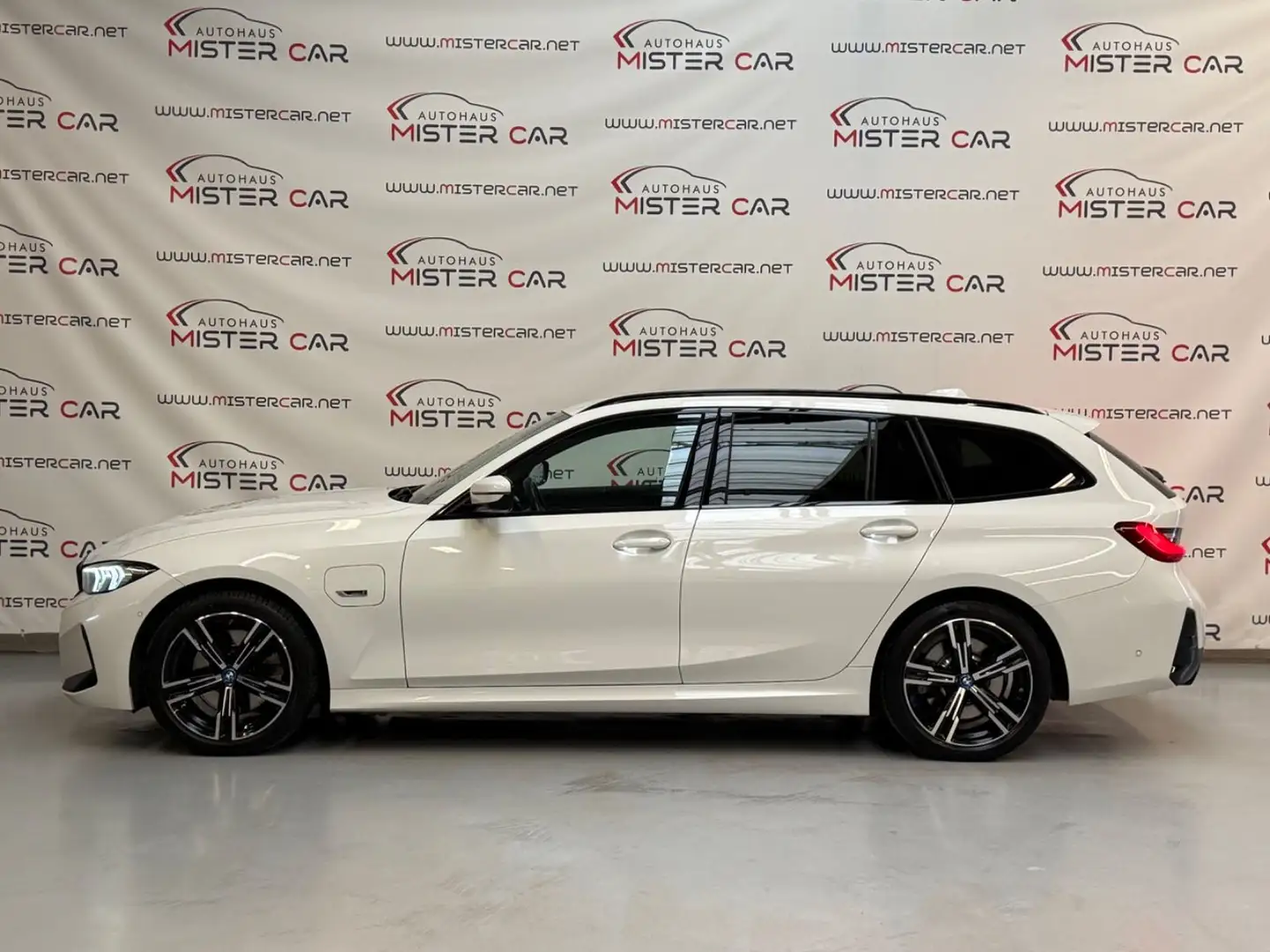 BMW 330 e M Sport FACELIFT/CURVED/ACC/LASER/KAM/18 Blanc - 2