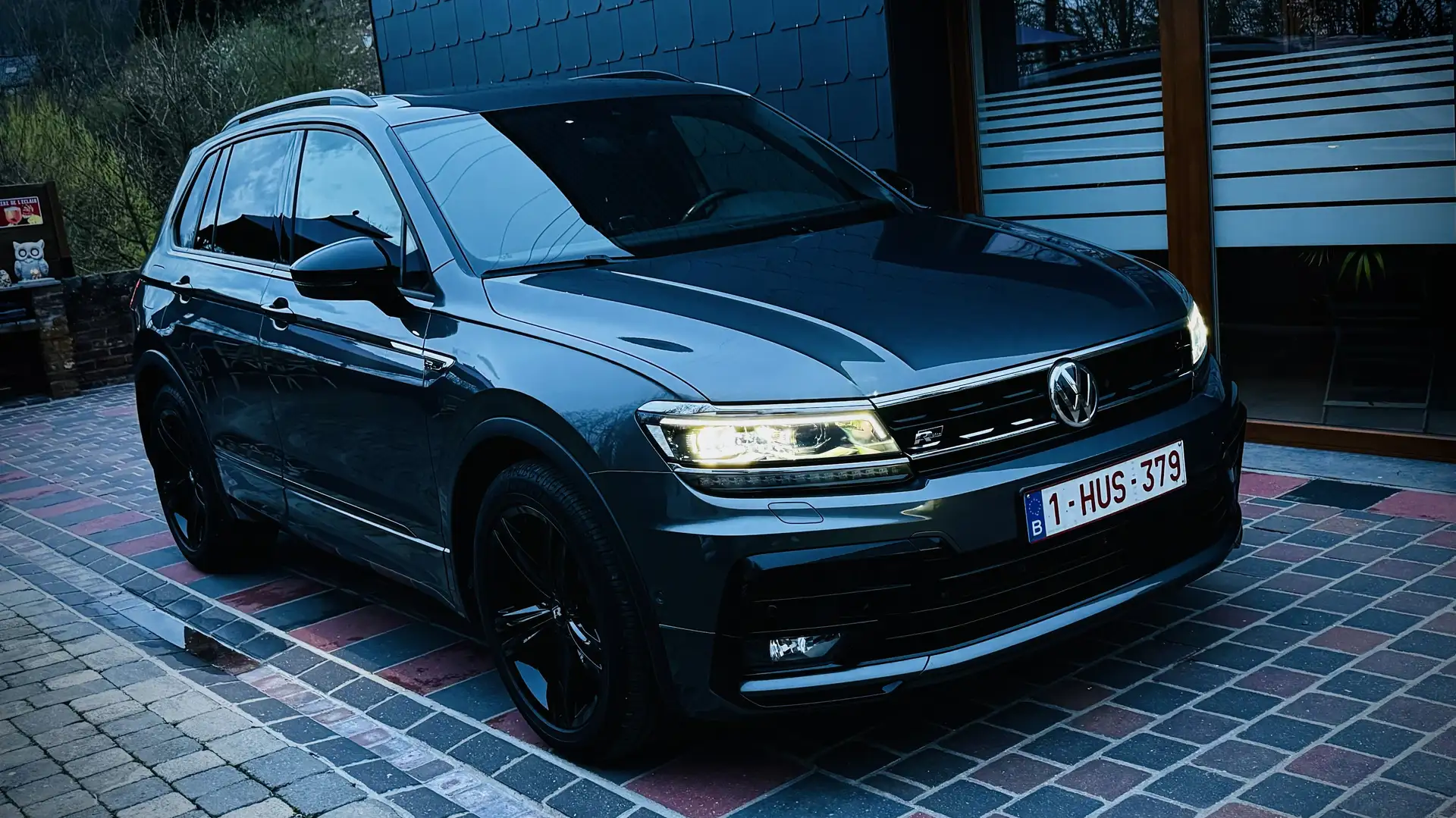 Volkswagen Tiguan 1.5 TSI R Line DSG - 1