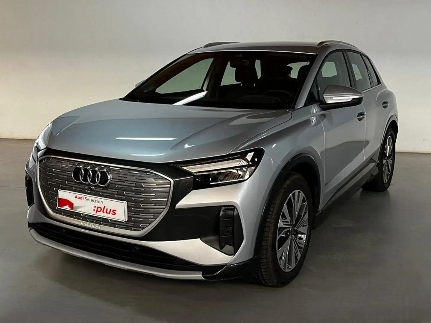 Audi Q4 e-tron 40 Advanced 150kW 63KWh Plateado - 1