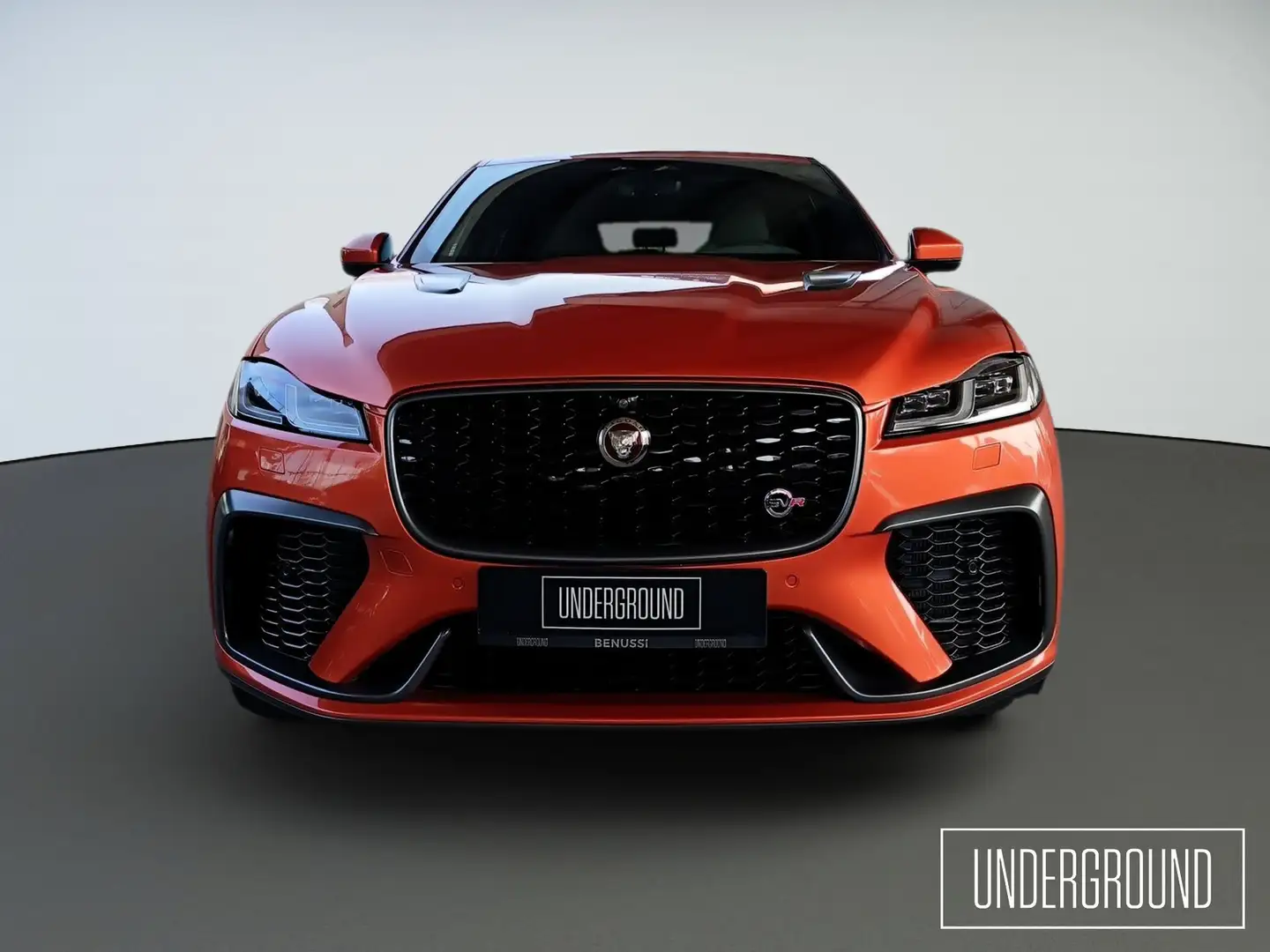 Jaguar F-Pace SVR P550 AWD Aut. Orange - 2