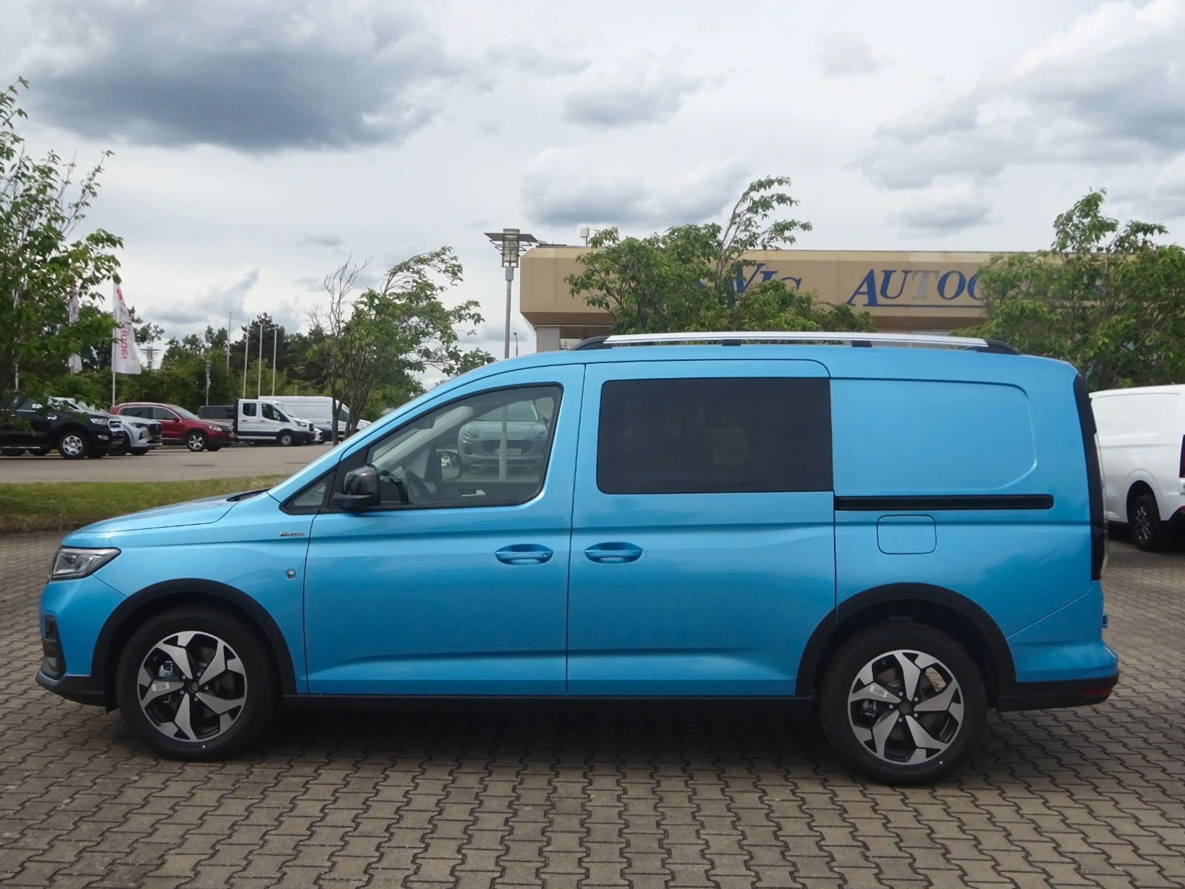 Ford Transit Connect L2 FlexCab Active AT AHK Stndhz — photo 2
