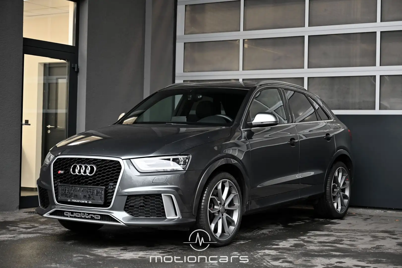 Audi RS Q3 2.5 TFSI quattro Silver - 1