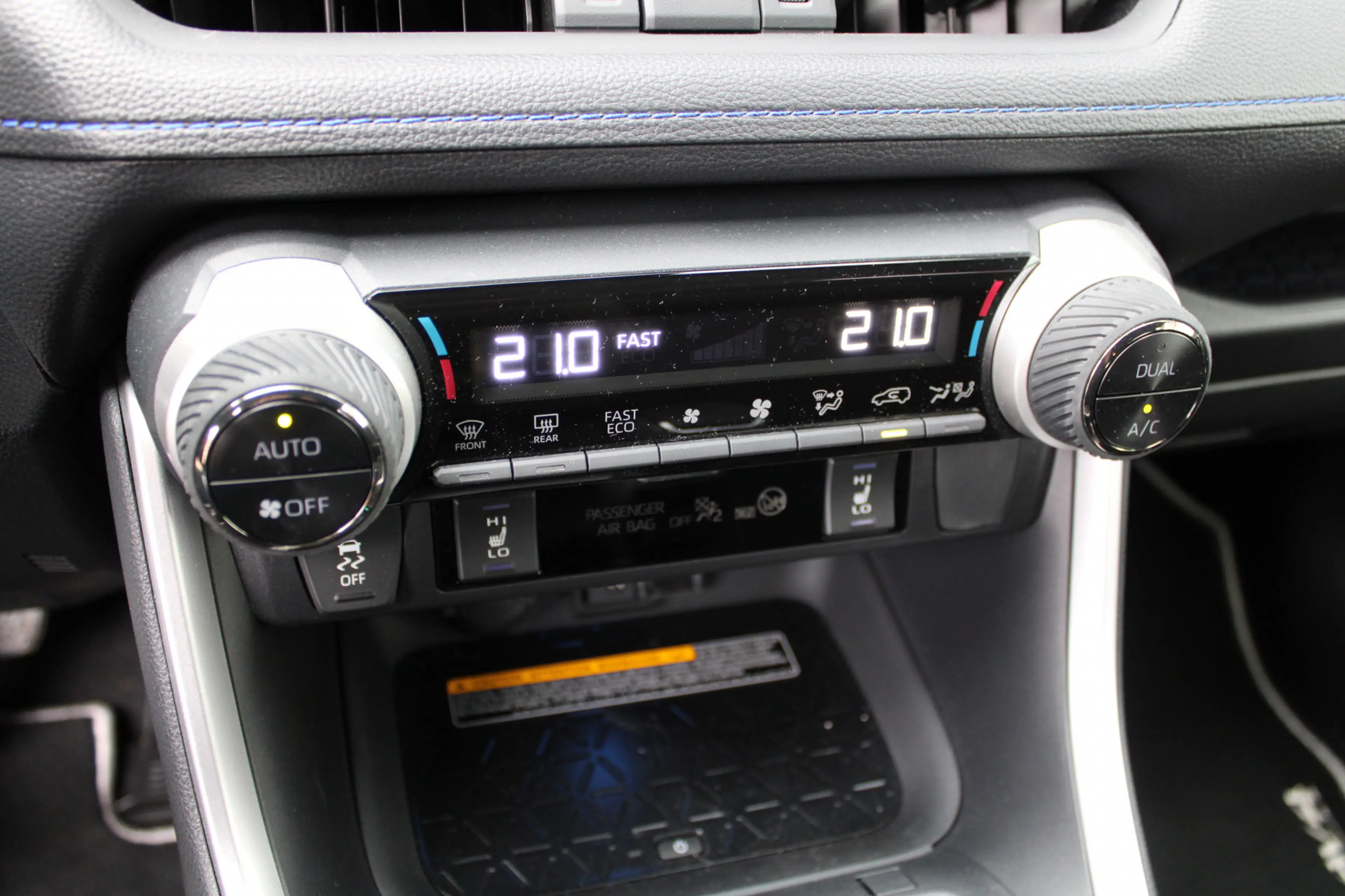 Toyota RAV 4 2.5 Hybrid AWD Bi-Tone NAVI/360CAM,4X4,JBL,SCHUIFD — photo 14
