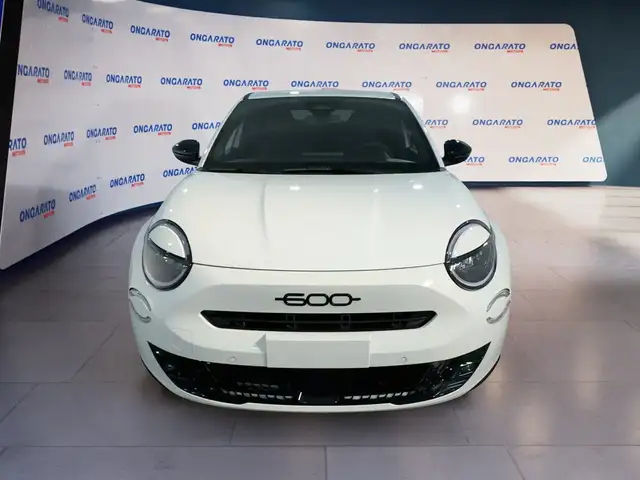 Fiat 600 view 2