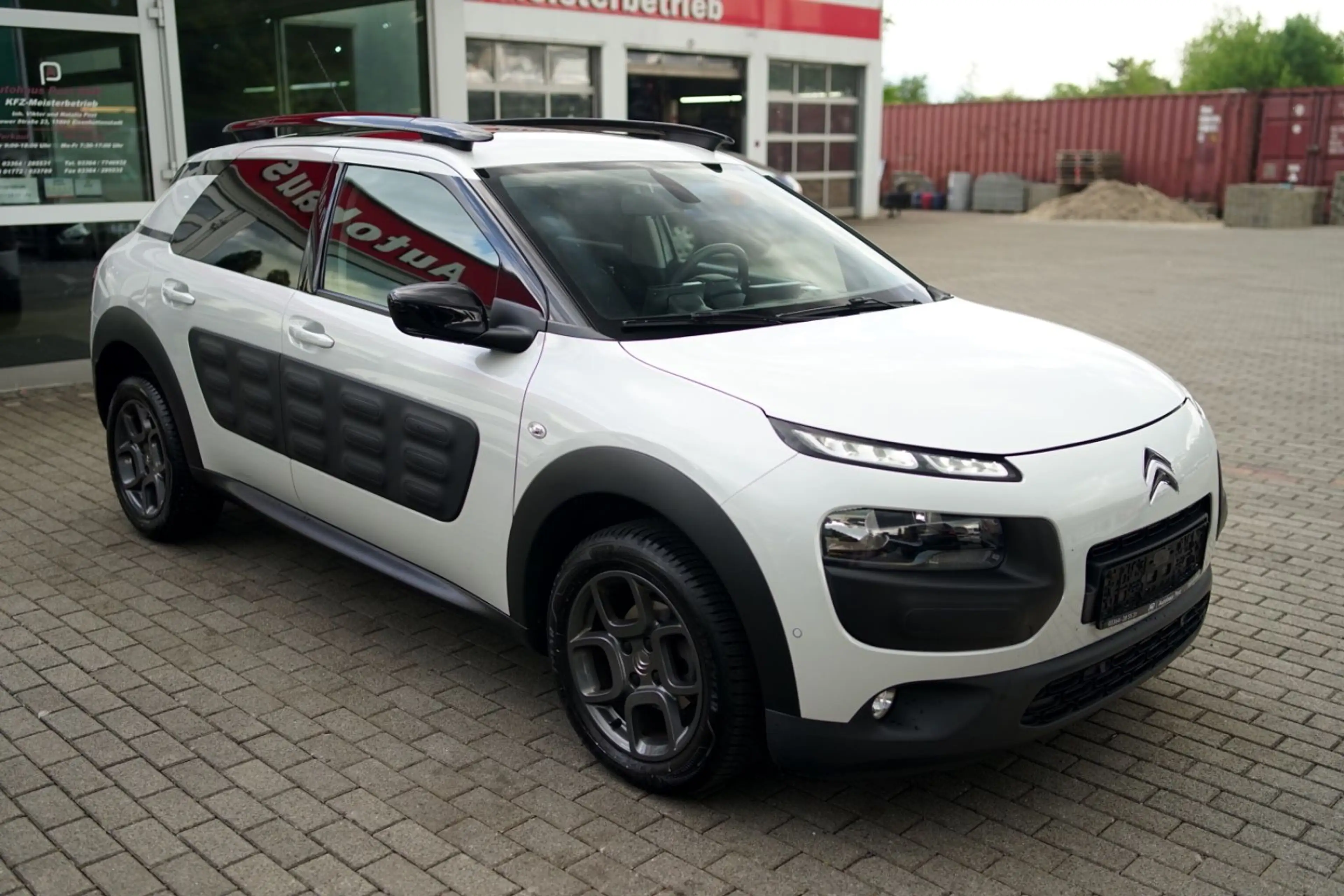 Citroen C4 Cactus Shine Standheizung Kamera Tempomat Nav — photo 3