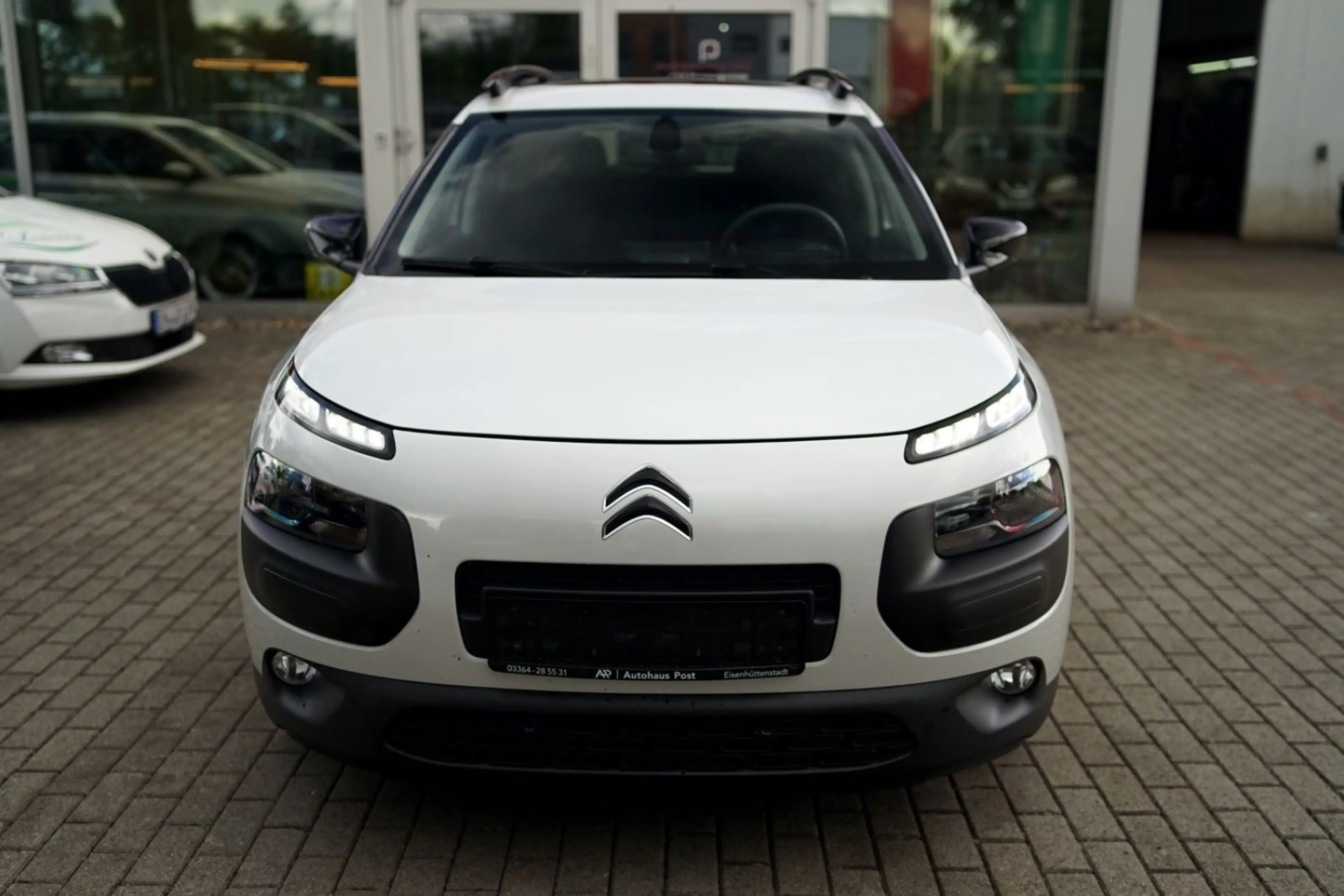 Citroen C4 Cactus Shine Standheizung Kamera Tempomat Nav — photo 2
