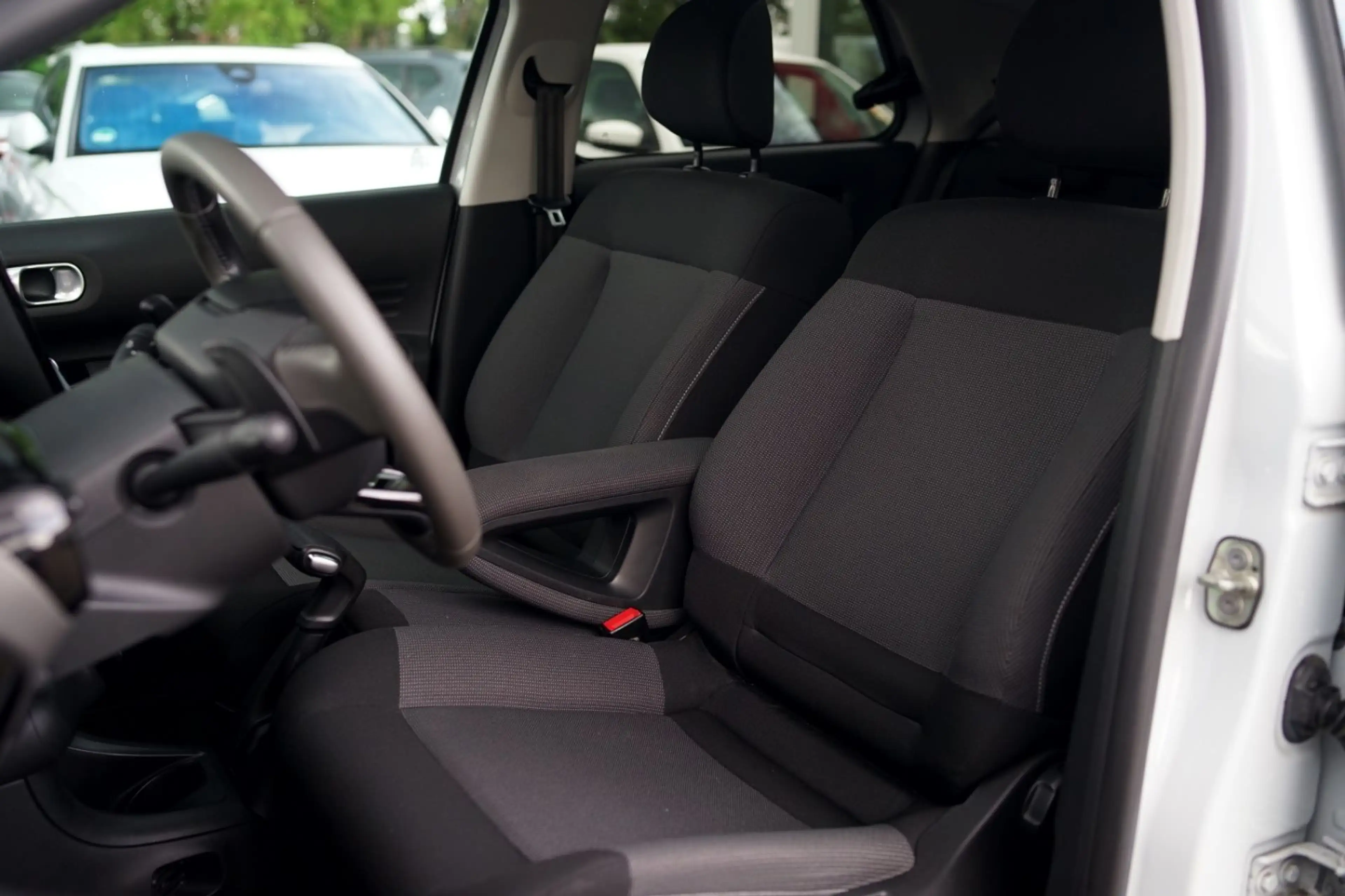 Citroen C4 Cactus Shine Standheizung Kamera Tempomat Nav — photo 11