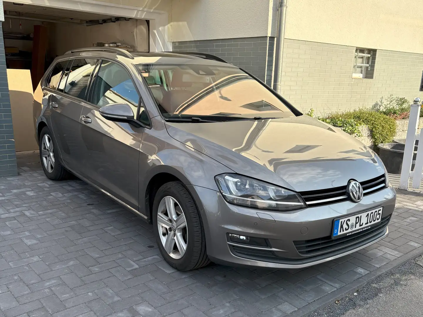 Volkswagen Golf Variant Golf VII Variant Diesel 2.0 TDI BlueMotion Technol Grau - 1