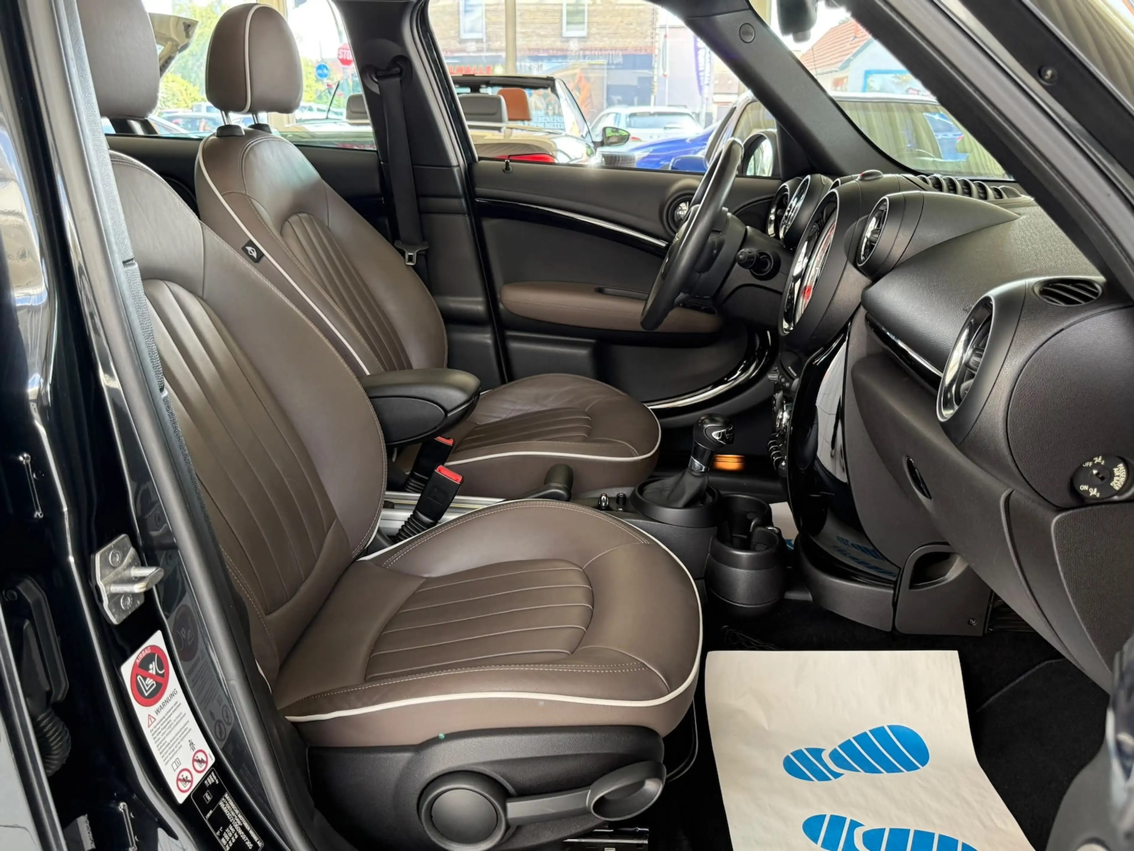 MINI Cooper D Countryman Aut. Leder Navi Pano GRA — photo 12