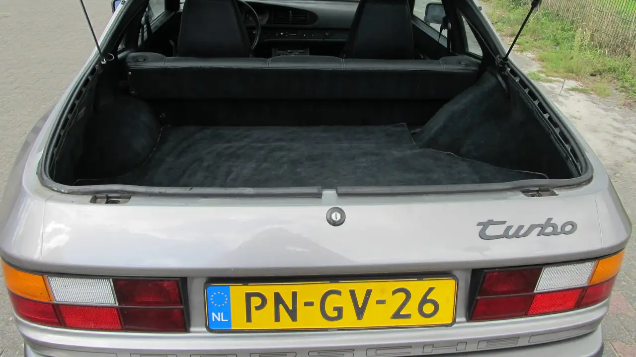 Porsche 944 2.5 Turbo, foto 4