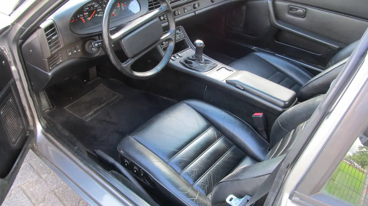 Porsche 944 2.5 Turbo, foto 7