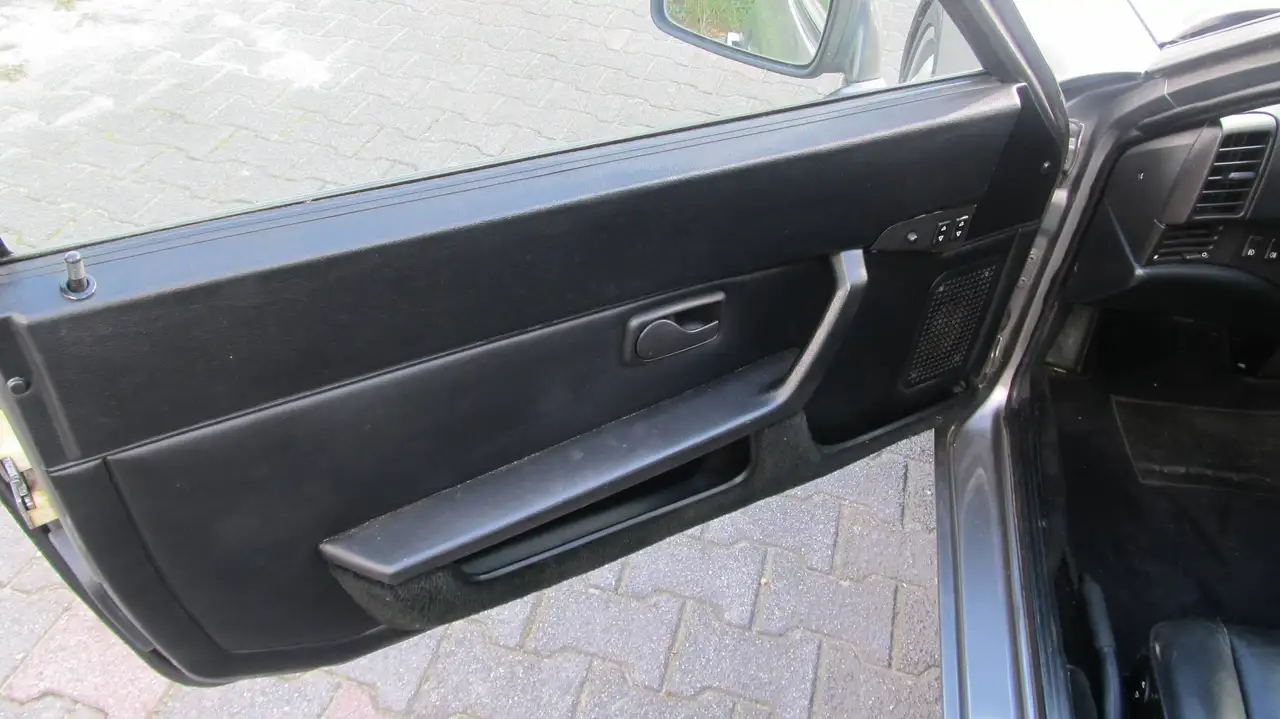 Porsche 944 2.5 Turbo, foto 9