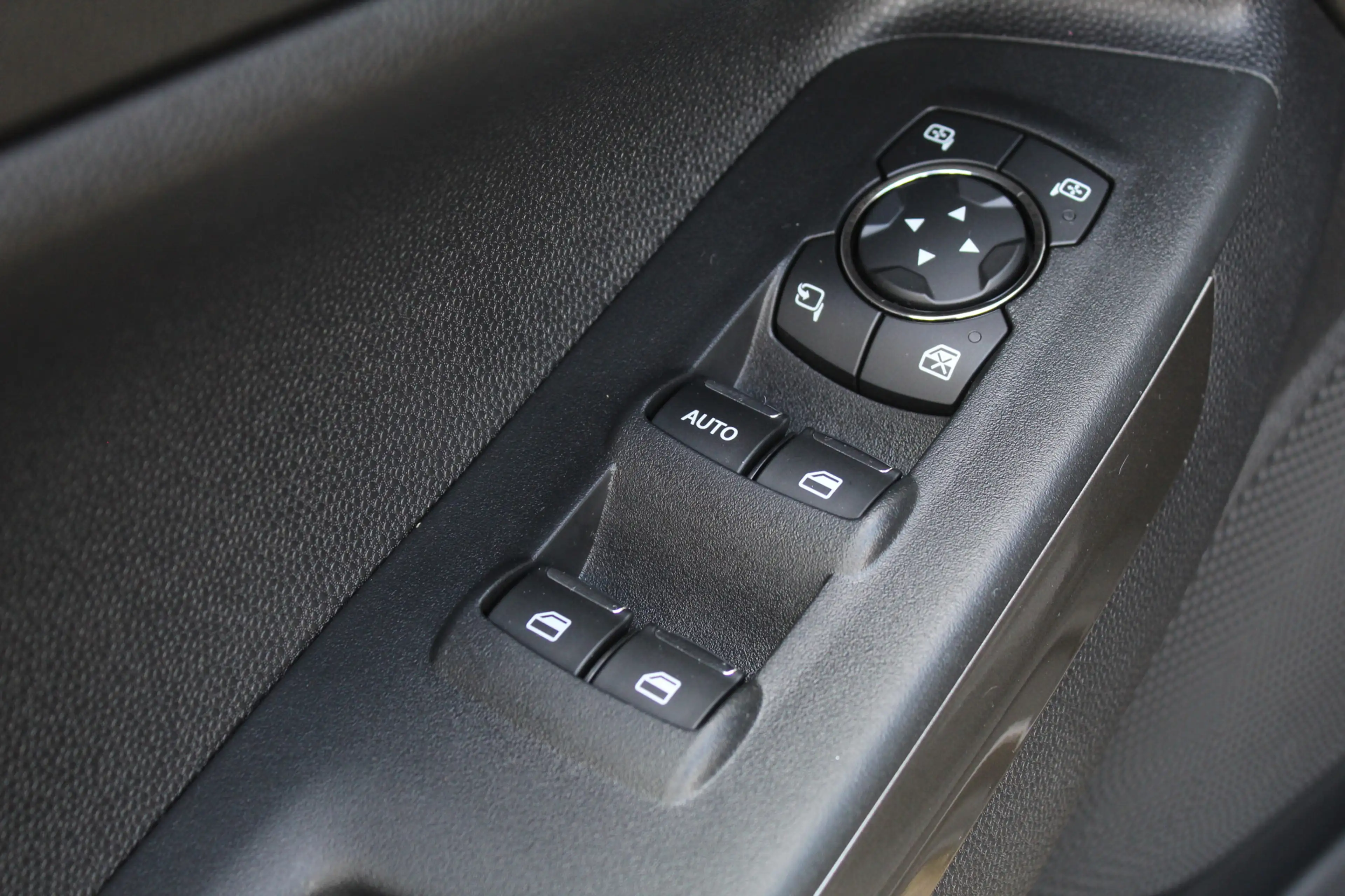Ford EcoSport 1.0 EcoBoost Trend Ultimate / Carplay / Trekhaak / — photo 17