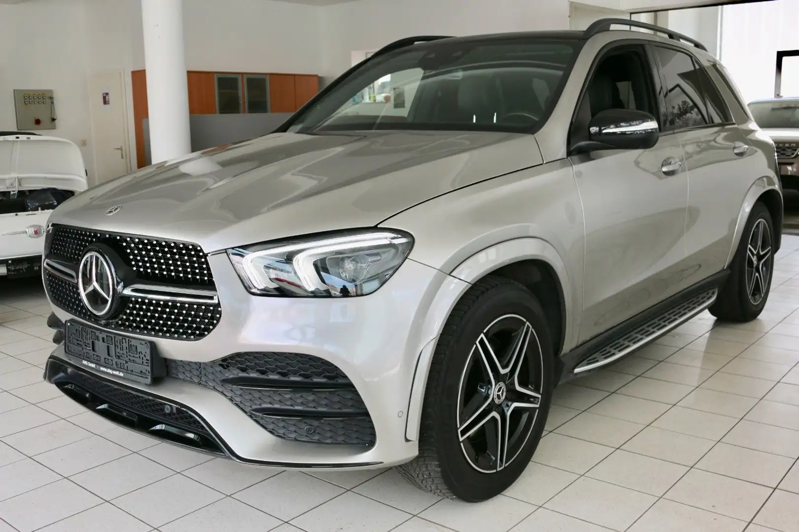 Mercedes-Benz GLE 300 d 4Matic/AMG/Head Up/Pano/AHK/Night Argintiu - 1