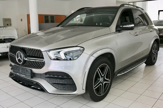 Mercedes-Benz GLE 300 d 4Matic/AMG/Head Up/Pano/AHK/Night