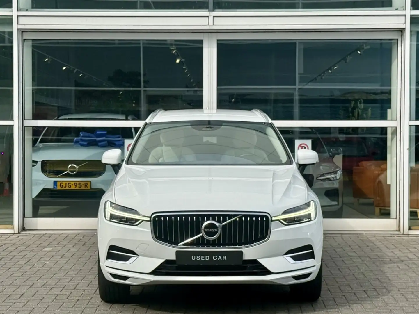 Volvo XC60 T5 255PK AWD Inscription| Leder| Stoel.verw| Navi| Wit - 2