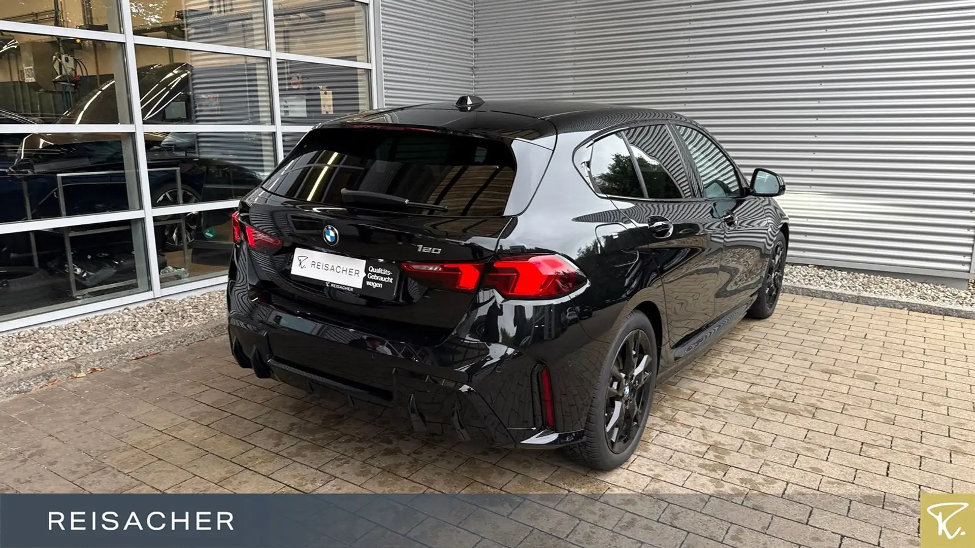 BMW 120 M-Sport Navi HUD 360° AVV adLED MemSitz Schwarz - 2