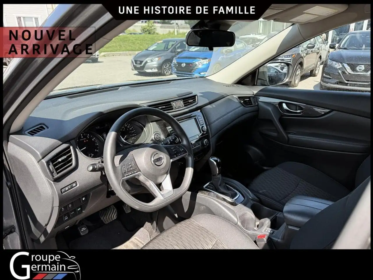 Nissan Rogue fotografie Nissan Rogue