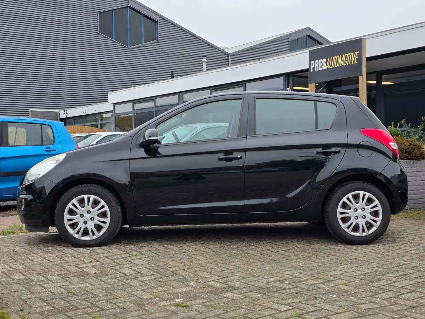 Hyundai i20 1.2i i-Motion Nero - 2