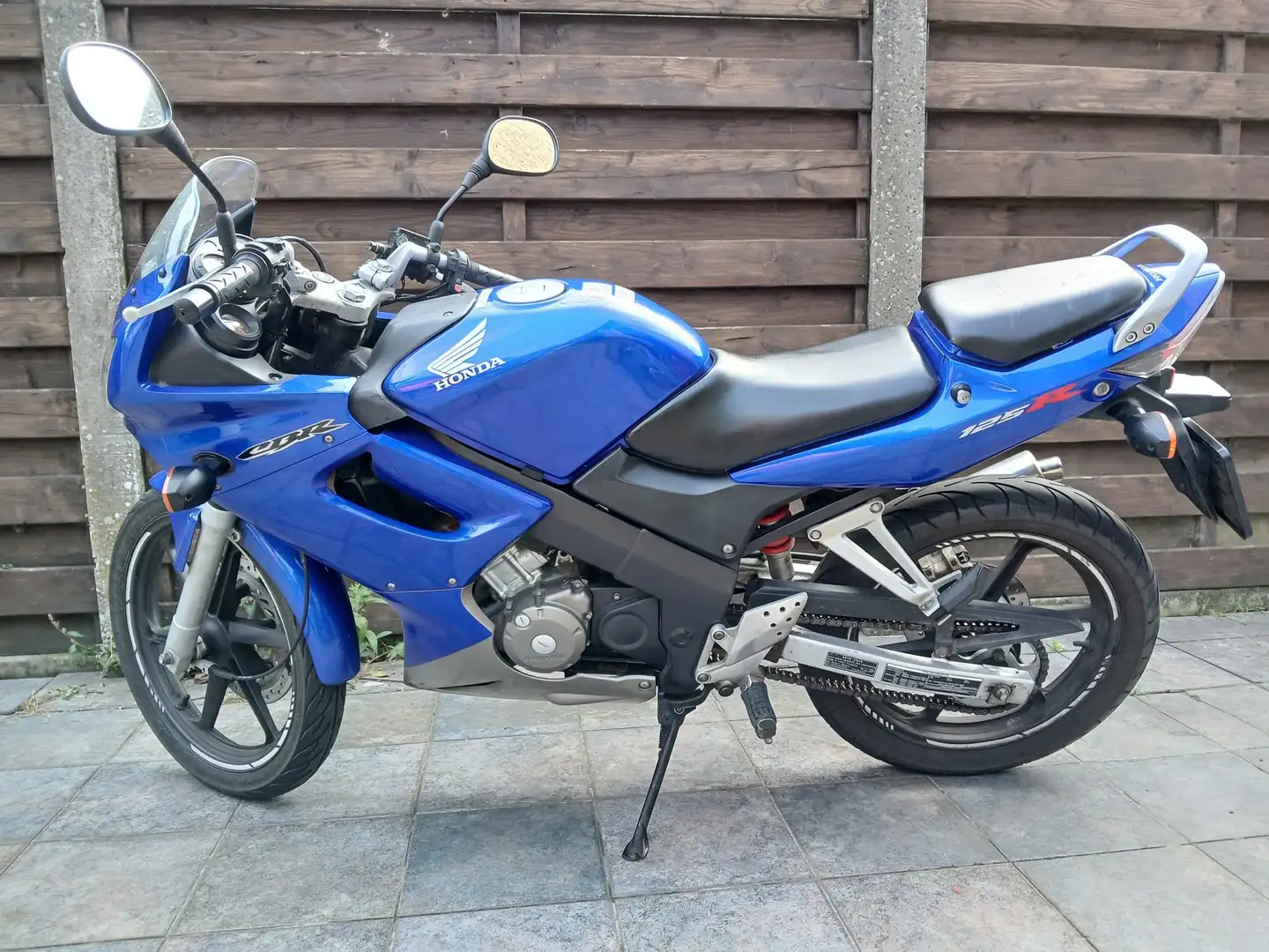 Honda CBR 125 Blauw - 1